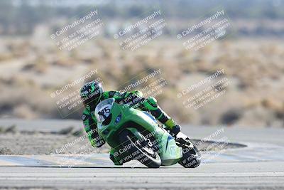 media/Dec-07-2025-CVMA (Sun) [[3e7d2de5dc]]/Race 12- Formula 40 MW and LW/